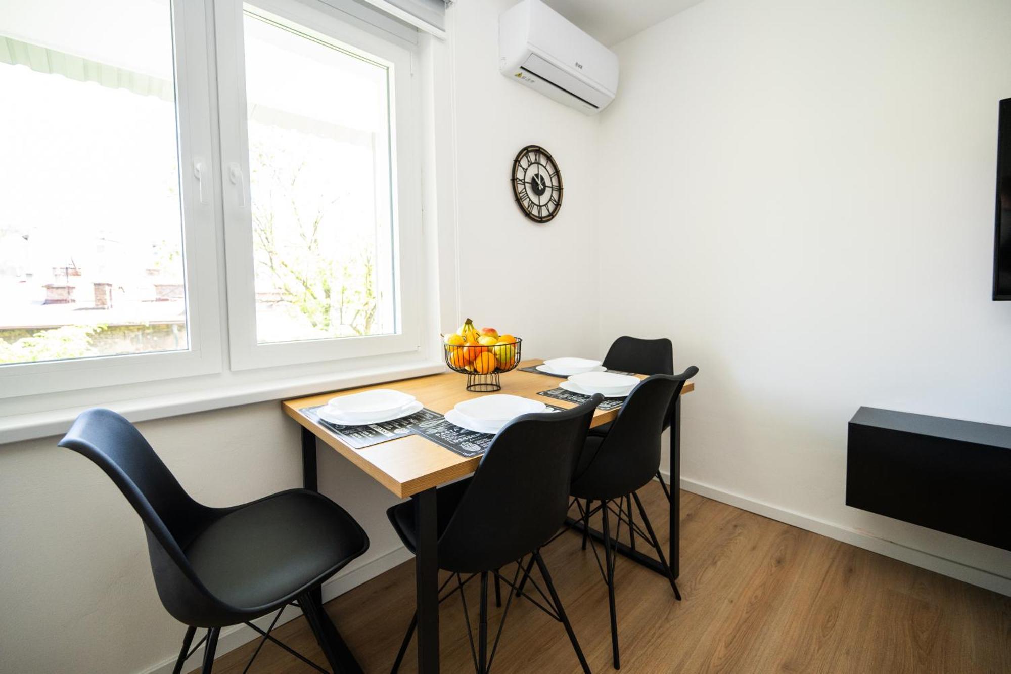סראייבו Bright 2Bdr Apartment With Balcony - Free Parking מראה חיצוני תמונה